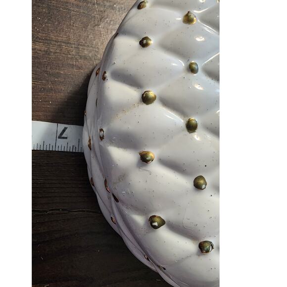 Arnel's Quilted Pattern White Gold Powder Box & Trinket Box Vanity Set - Picture 10 of 10